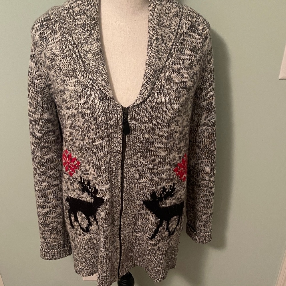 Cozy Gray Reindeer Sweater Sz XL